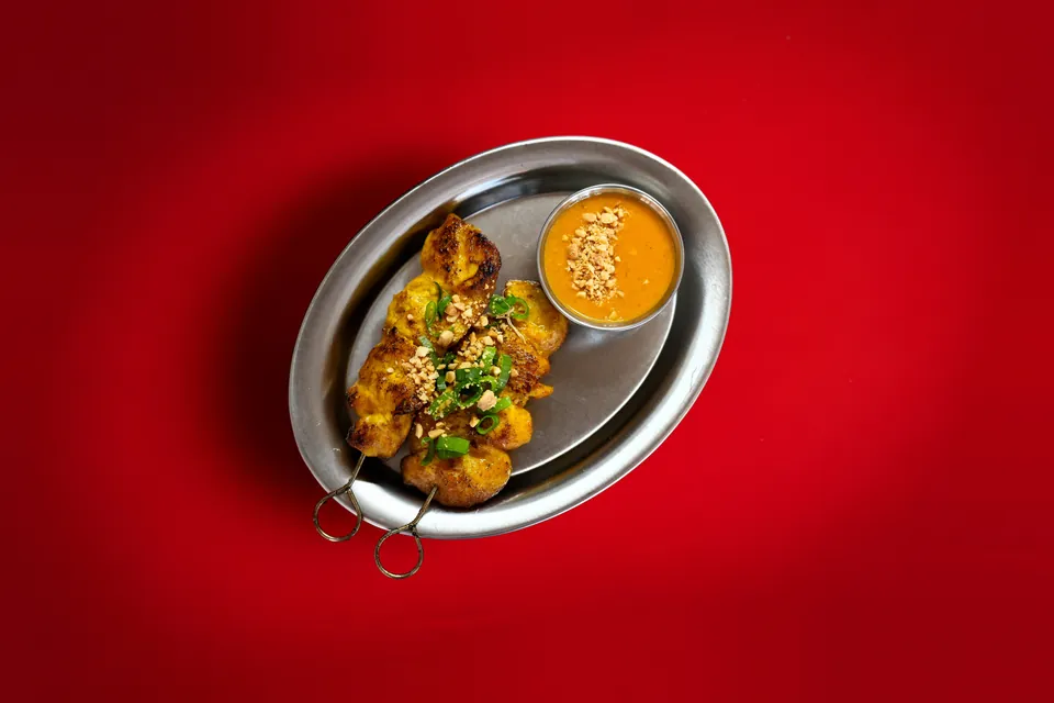 Satay de poulet Kapunka, sauce cacahuète