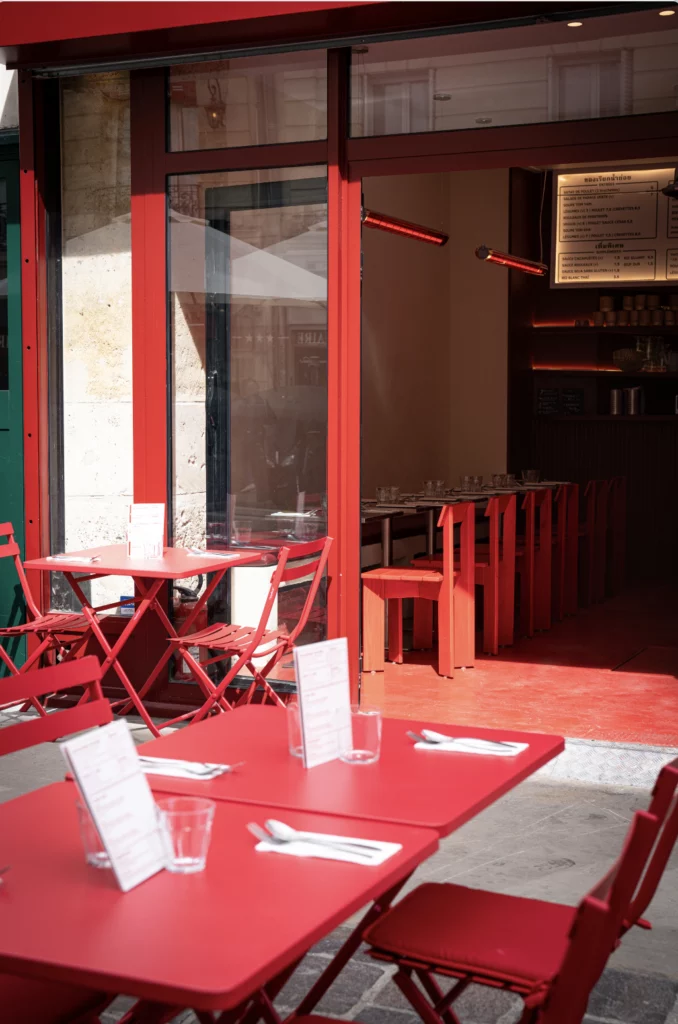 Terrasse et entrée de Kapunka Montparnasse